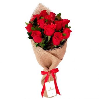 ramo de rosas rojas para regalar Regalos para hombres y mujeres